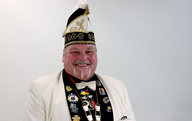 Faschingspräsident Jörg Knöllinger lässt sich von den Auflagen den Spaß nicht verderben.