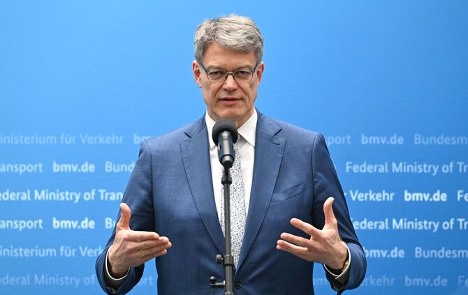Bundesverkehrsminister zu bezahlbarem Führerschein