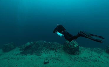Jeden ersten Sonntag im Monat machen die Taucher einen Ausflug zu einem See - auch im Winter.
