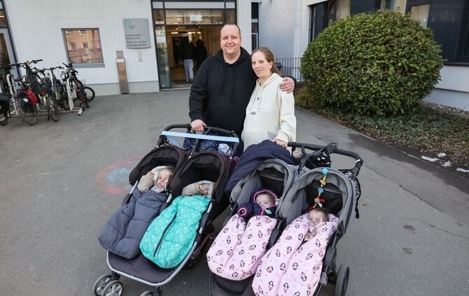 Familie erwartet zum dritten Mal Zwillinge