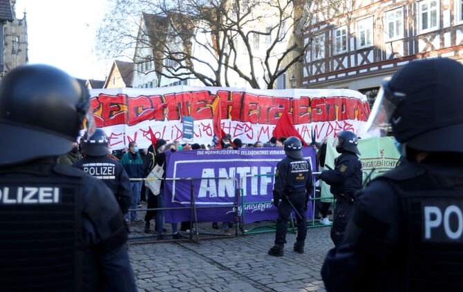 Bei Demos gegen Rechtsextremismus oft dabei: die Antifa (das Foto entstand 2021 in Schorndorf).