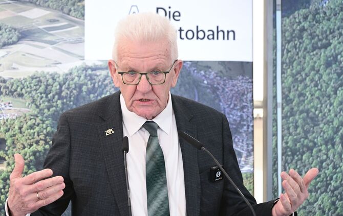 Beginn des Ausbaus der A8 am Albaufstieg