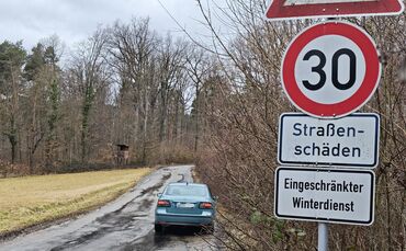 Tempo-30-Schild in der Schlichtener Straße.