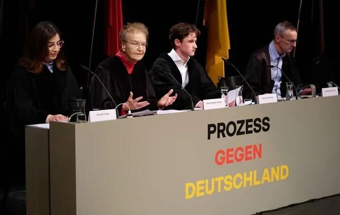 «Prozess gegen Deutschland» im Thalia-Theater Hamburg