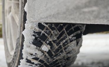Die Straßen im Rems-Murr-Kreis könnten am Wochenende glatt werden (Symbolfoto).