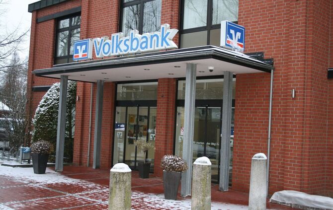 Schließfächer in Bank in Stuhr aufgebrochen
