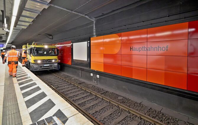 Im Stuttgarter S-Bahn Tunnel wird wieder gebaut. Ganz so lange wie bei den Stammstreckensperrungen, bei denen dieses Foto entsta