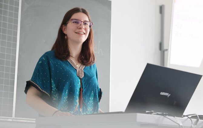 Klára Ittzéz (21) war zu Gast in Welzheim an der Realschule.