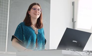 Klára Ittzéz (21) war zu Gast in Welzheim an der Realschule.