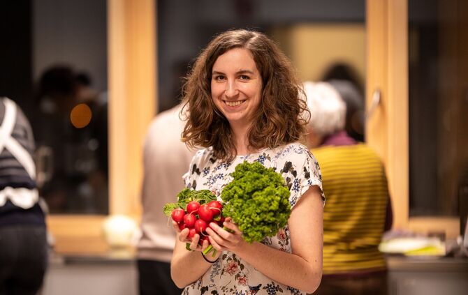 Die Bildungsreferentin der Energieagentur Rems-Murr ist überzeugt: Mit einfachen Veränderungen in der Küche kann jede und jeder