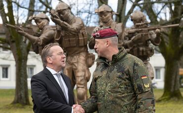 Verteidigungsminister Pistorius besucht Kommando Spezialkräfte