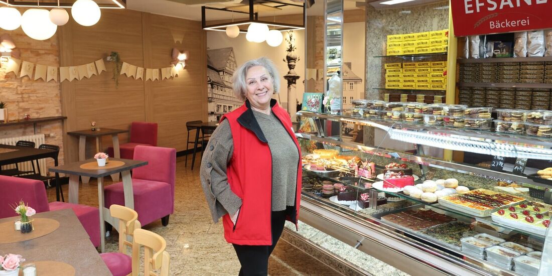 Sevda Gadzieva arbeitet bei der Bäckerei Efsane vor allem im Büro und im Verkauf.