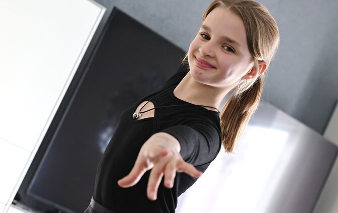 Die junge Nachwuchstänzerin Milia Maindok begeistert Jurys quer durch die Republik.