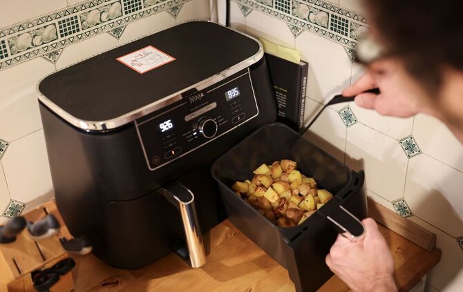 Ist der Korb befüllt, kann der Airfryer gestartet werden.