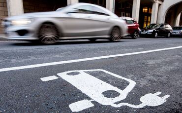 E-Volution in kleinen Raten: E-Autos leasen oder im Abo fahren?