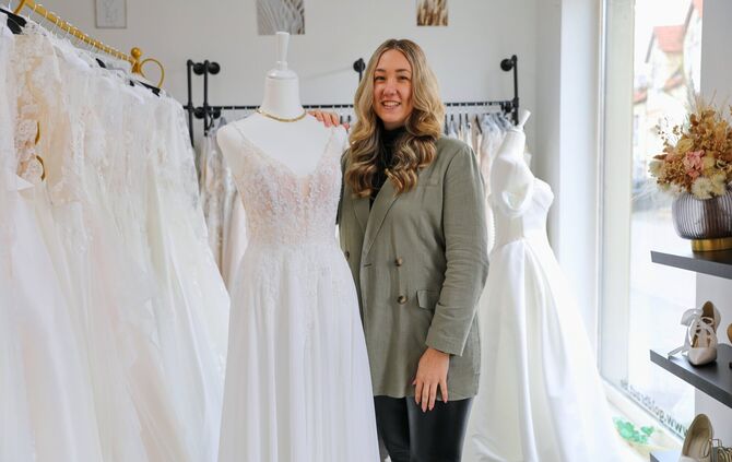 Lisa Braun, Geschäftsinhaberin von Goldbraut in Korb.