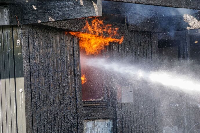 Lorch: Holzwohnhaus in Vollbrand – 1 Verletzte