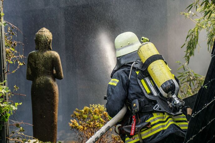 Lorch: Holzwohnhaus in Vollbrand – 1 Verletzte