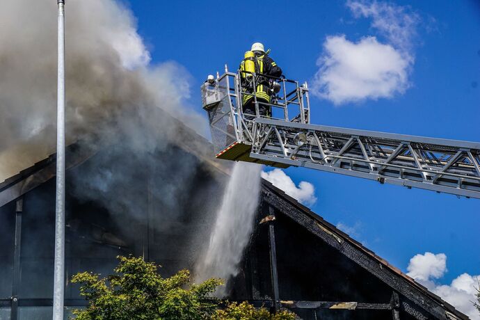 Lorch: Holzwohnhaus in Vollbrand – 1 Verletzte