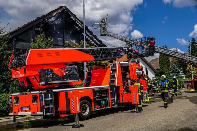 Lorch: Holzwohnhaus in Vollbrand – 1 Verletzte