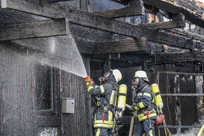 Lorch: Holzwohnhaus in Vollbrand – 1 Verletzte