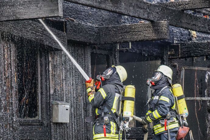 Lorch: Holzwohnhaus in Vollbrand – 1 Verletzte