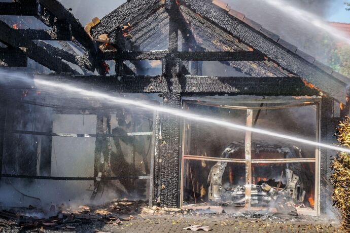 Lorch: Holzwohnhaus in Vollbrand – 1 Verletzte