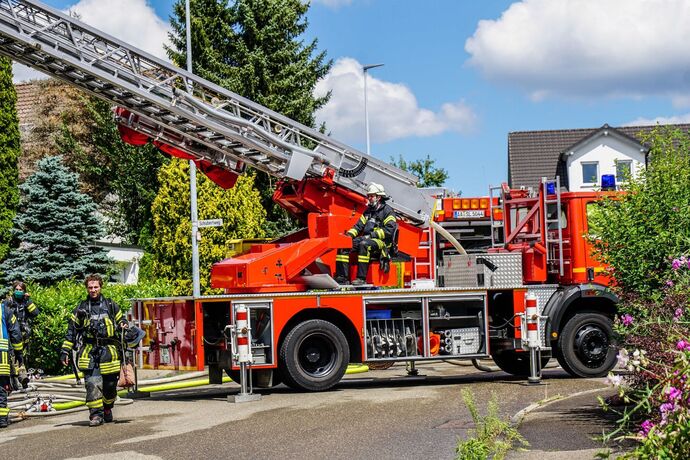 Lorch: Holzwohnhaus in Vollbrand – 1 Verletzte