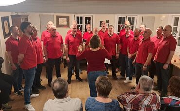 Der MGV Leutenbach 07 und befreundete Chöre präsentieren ihr Konzertprogramm im evangelischen Gemeindezentrum Leutenbach.