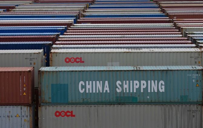 Container Terminal Tollerort im Hamburger Hafen