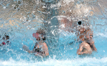 Wasserspaß im Winterbacher Freibad (Archivbild).