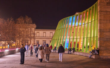 Zwischen 18 und 1 Uhr können Kunst- und Kulturinteressierte verschiedene Museen und Veranstaltungsorte mit nur einem Ticket besu
