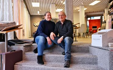 Anke und Peter Sattler sind die vierte Generation in ihrem Raumausstatterbetrieb in Waiblingen.