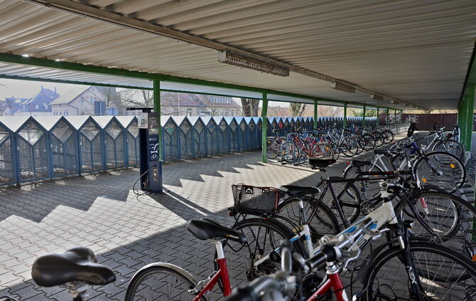 Die Fahrradabstellanlage am Bahnhof Winnenden wird runderneuert und die Anzahl an Stellplätzen deutlich aufgestockt.