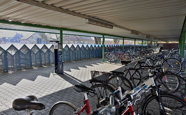 Die Fahrradabstellanlage am Bahnhof Winnenden wird runderneuert und die Anzahl an Stellplätzen deutlich aufgestockt.