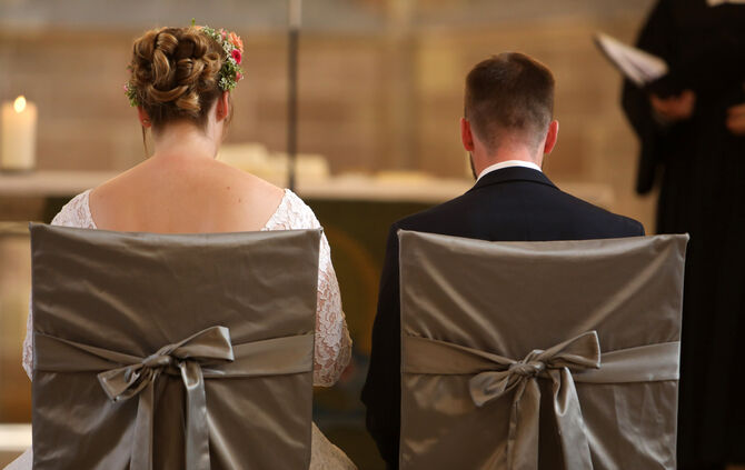 In Winnenden sind standesamtliche Trauungen im Rathaus sowie im historischen Schwaikheimer Torturm (Turmstube) möglich (Symbolfo