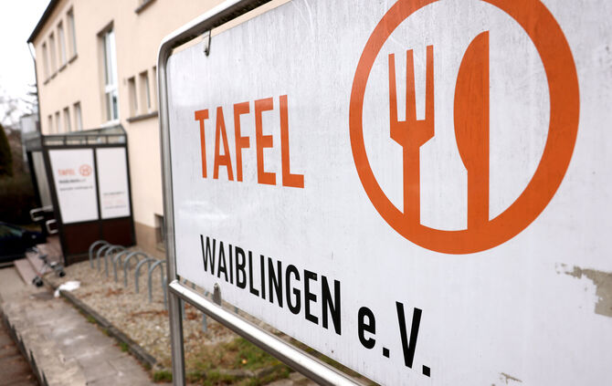 Die Tafel Waiblingen verzeichnet mehr Kunden mit Berechtigungskarte. Sie können sich einen Einkauf im gewöhnlichen Lebensmittelm