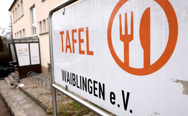 Die Tafel Waiblingen verzeichnet mehr Kunden mit Berechtigungskarte. Sie können sich einen Einkauf im gewöhnlichen Lebensmittelm