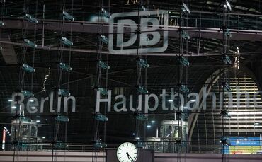 Bei der Deutschen Bahn beginnt in dieser Woche die entscheidende Tarifrunde mit der Lokführergewerkschaft GDL. (Archivbild)