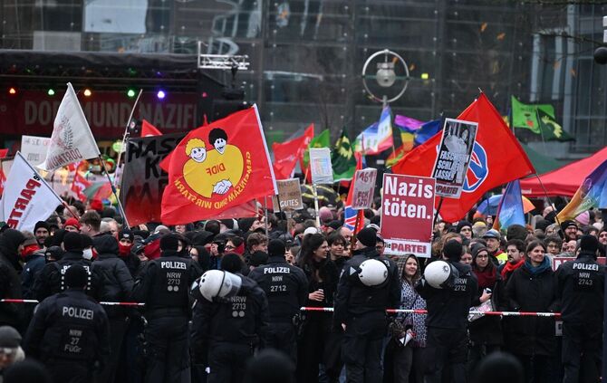 Proteste gegen Höcke-Rede