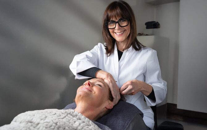 Sabine Eisebraun, Inhaberin von "Caelum Cosmetic", spezialisiert sich nun noch mehr aufs Gesicht: Sie bietet neuerdings die soge