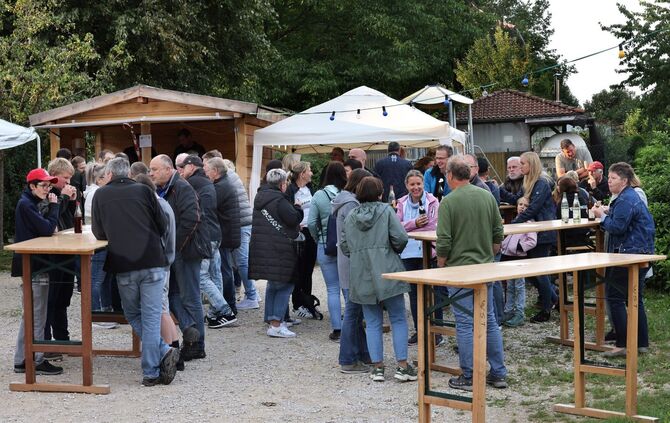 Start in die Saison: Wer 2026 einen Abend lang eine der Hüttentreff-Hütten bewirtschaften will, kann sich bis zum 13. März anmel