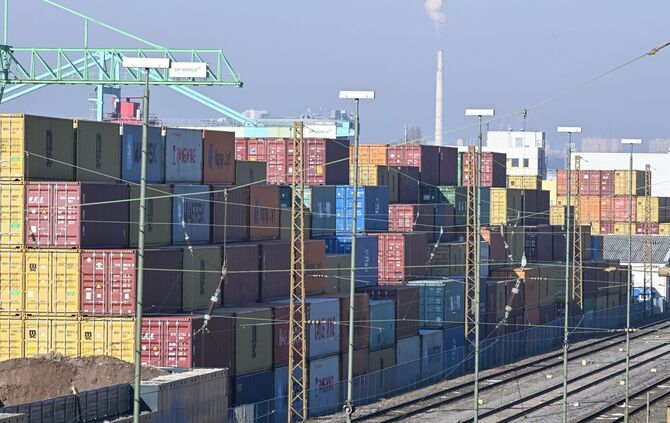 Umschlagbahnhof Logistik und Export