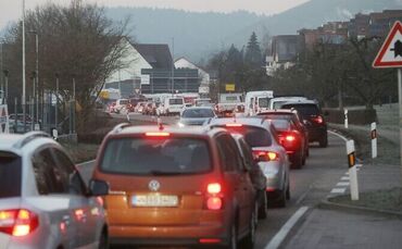 Durch Bahn-Sperrung sind die Straßen ohnehin schon voll.