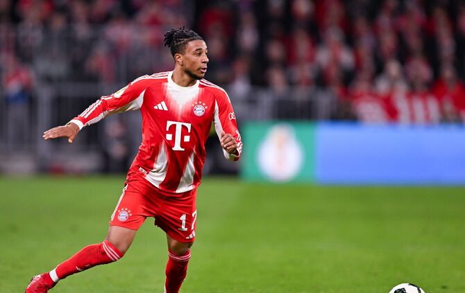 Die Bayern mit Michael Olise kennen nur ein Ziel: Pokaltriumph in Berlin. (Archivbild)