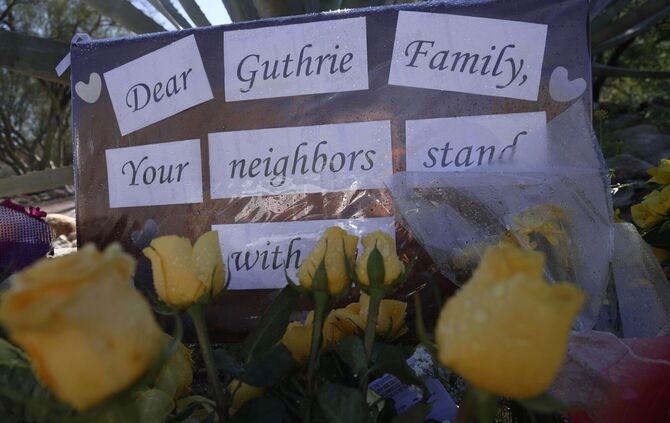 Angehörige und Nachbarn haben weiterhin Hoffnung, dass die 84-jährige Nancy Guthrie lebend wieder auftauchen könnte. Die Polizei