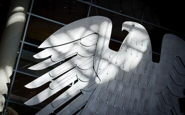 Der Staat hat im vergangenen Jahr erneut deutlich mehr Geld ausgegeben, als er eingenommen hat. (Symbolbild)