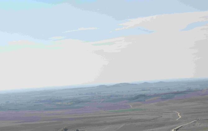 Eberhard Bolay gewährt den Gästen Einblicke in seine Wanderungen auf unterschiedlichen Jakobswegen.