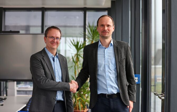 Artur Mantel (rechts) arbeitet als Technischer Prokurist der Stadtwerke Winnenden in Zukunft eng mit dem Kaufmännischen Geschäft