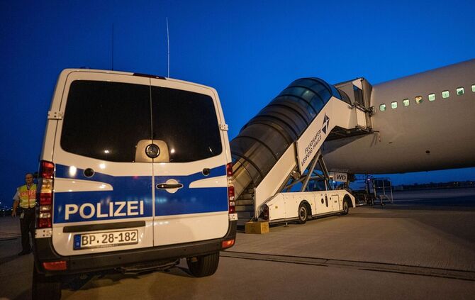 Abschiebeflug nach Afghanistan